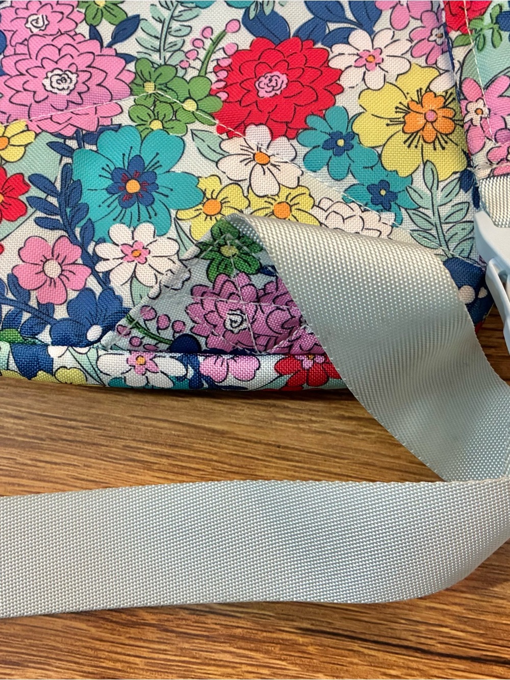 Vera Bradley Womens Essential Sling Backpack Purse Spring Floral Bag - Picture 9 of 9